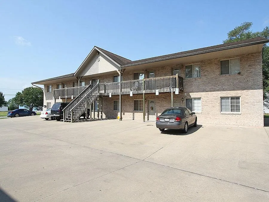 Cedar Pointe — Photo 1