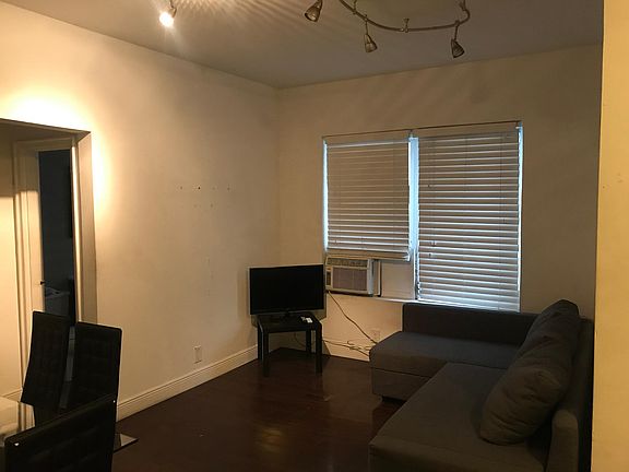 4th image of 818 Pennsylvania Ave APT 9