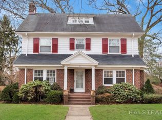 29 Ardsley Rd, Montclair, NJ 07042