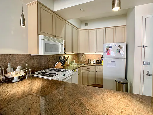 Rented by Building Equity Real Estate LLC | media 4