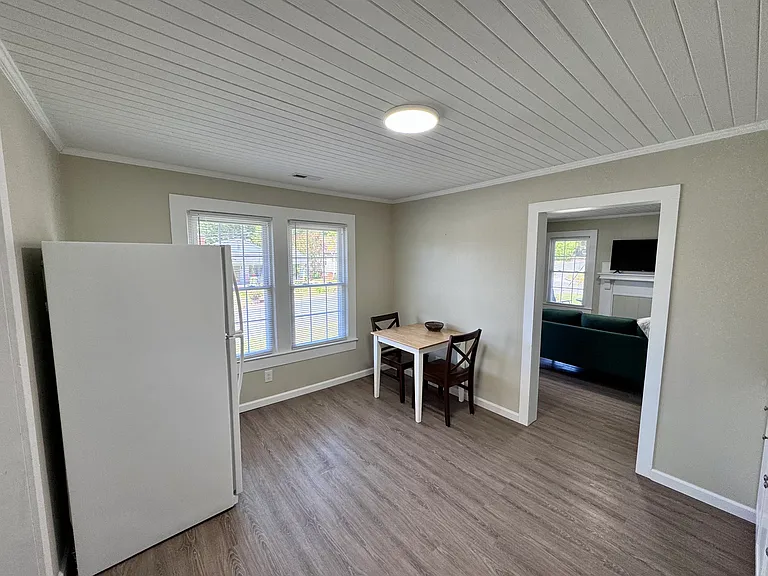 602 Highland St #A — Photo 8