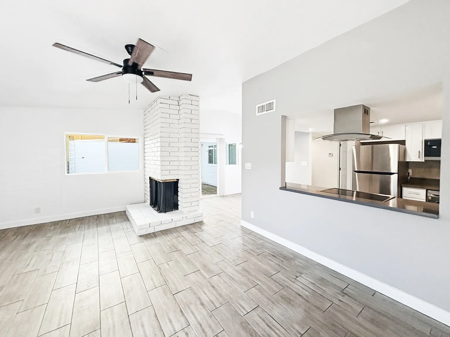 2 bed, 1100 sqft, $1,695 — Photo 2