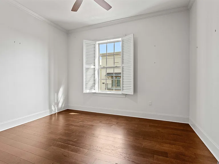 8201 Village Plaza Ct — Photo 17