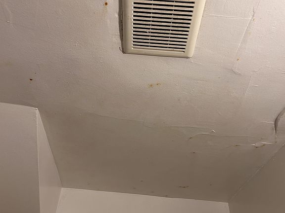 4th image of 406 S Meridian St #3