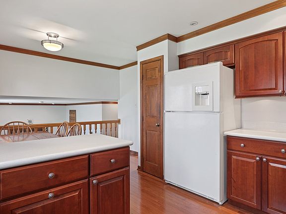 5th image of 699 Alchester Dr