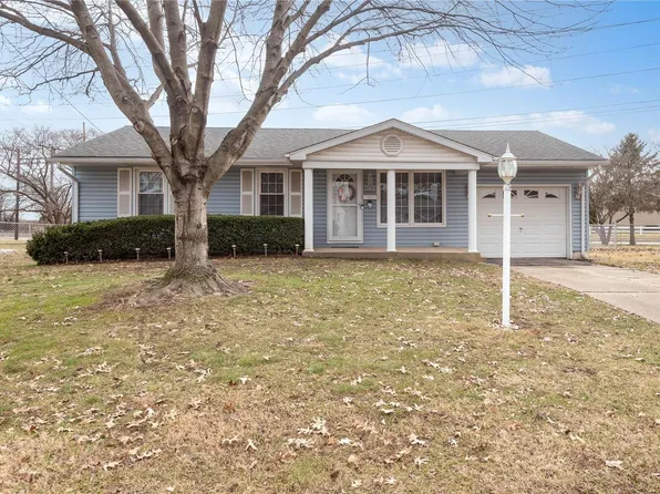 2743 Sunset Dr, Granite City, IL 62040