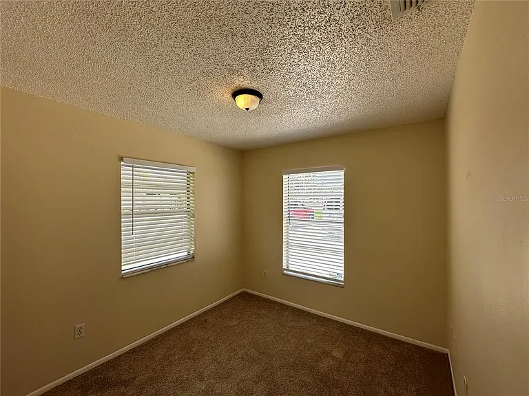 1820 Bonneville Dr #1820 — Photo 10