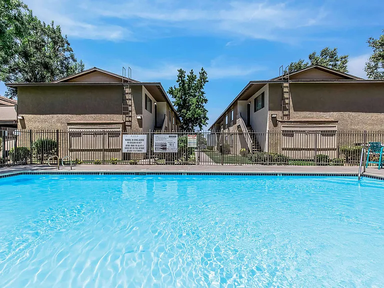 Sienna Heights — Photo 16