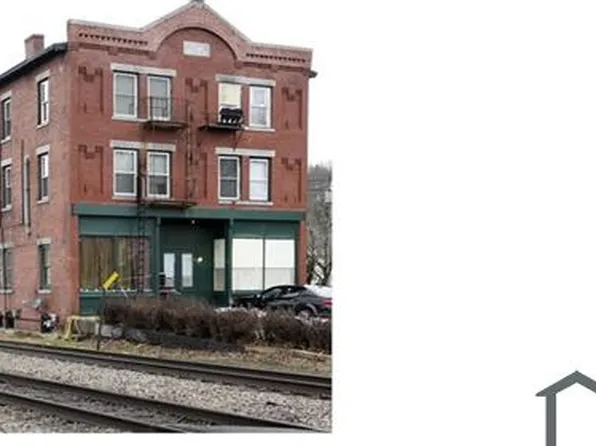 4 Davis St APT 2, Shirley, MA 01464