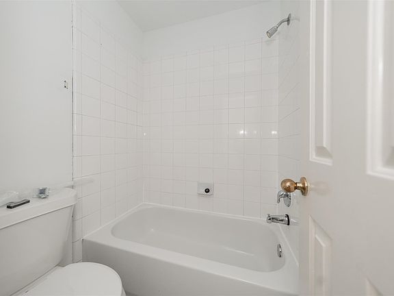 5th image of 6003 S Brenwood Dr