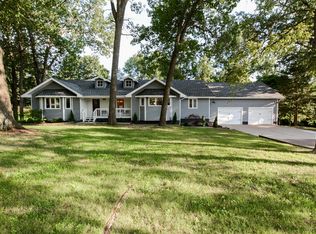 1372 W Mesa Dr, Nixa, MO 65714