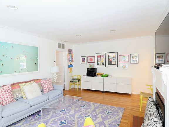 5th image of 2457 Ashland Ave