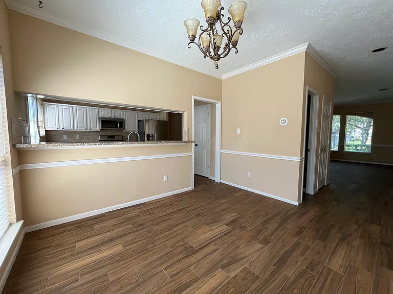 1437 El Camino Village Dr — Photo 8