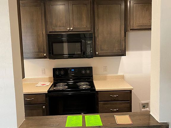2nd image of 107 E Juniper Ln