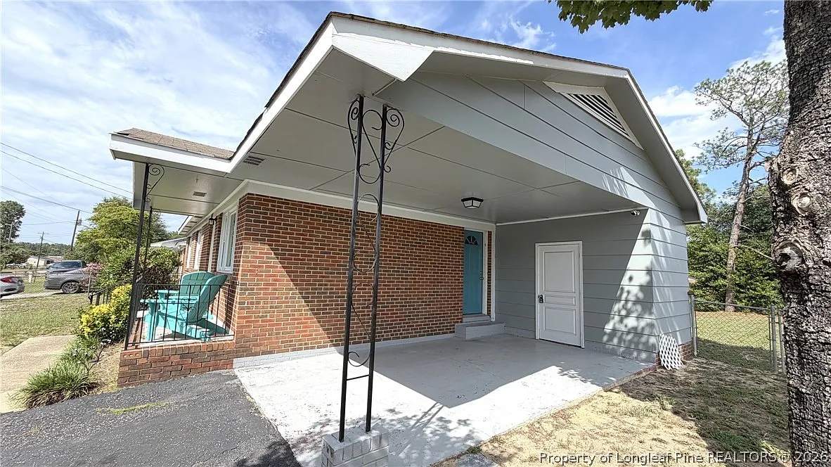 3 bed, 2.0 bath, 1098 sqft, $1,495 — Photo 4