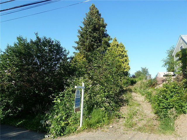 2nd image of 9612 California Ave SW