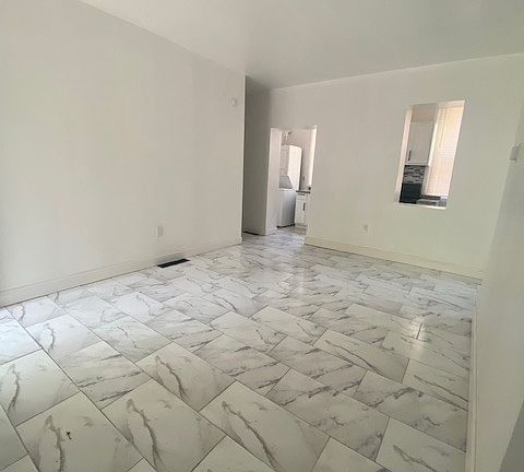 5th image of 1330 Verbeke St APT 3