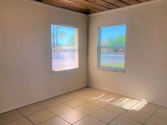 3rd image of 929 E Turney Ave APT 4
