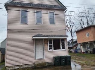 45 Neoga St, Depew, NY 14043