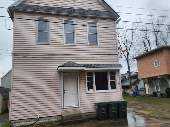 45 Neoga St, Depew, NY 14043