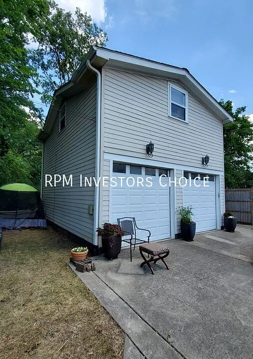 1108 Jackson St