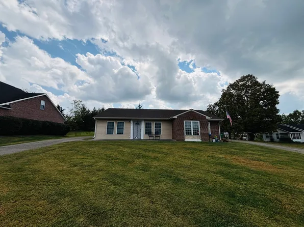 1070 Elk Dr, Christiansburg, VA 24073
