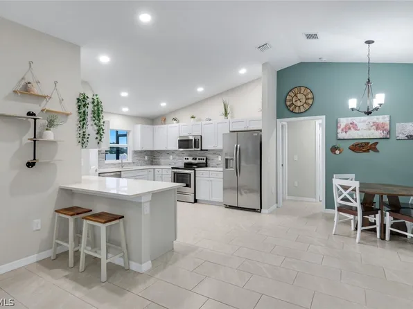 2013 NW Juanita Pl, Cape Coral, FL 33993