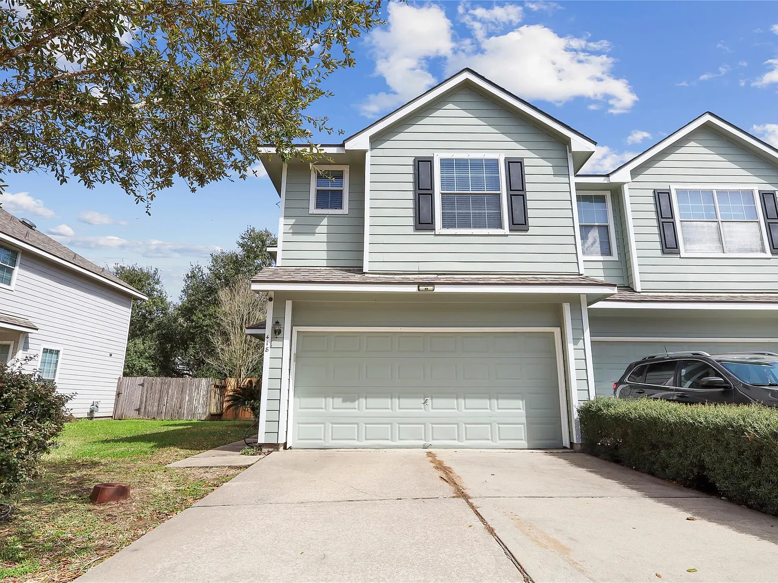 3 bed, 2.5 bath, 1702 sqft, $2,100 — Photo 1