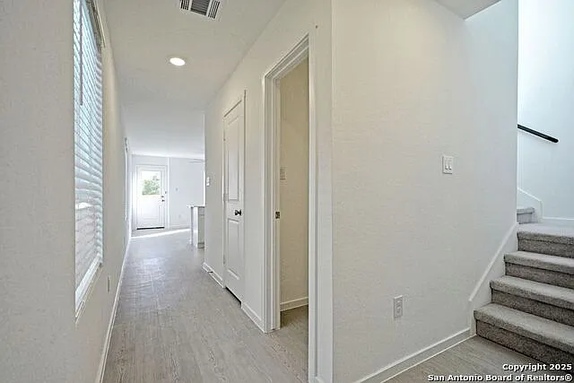 2 bed, 2.5 bath, 1013 sqft, $1,295 — Photo 3