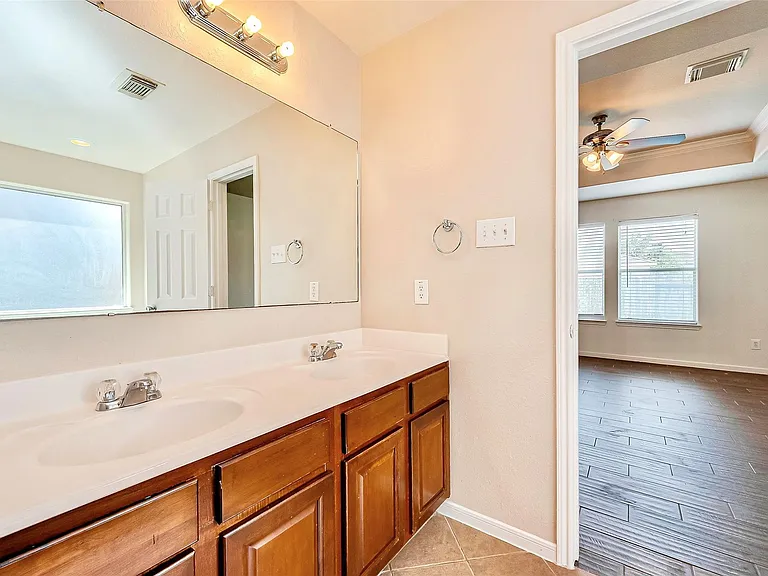 19319 Summer Island Way — Photo 17