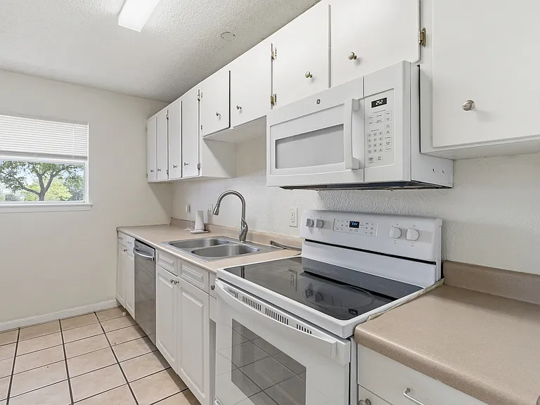 4813 Fred May St — Photo 11