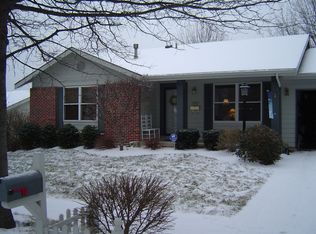 250 Vistaoak Ct, Ballwin, MO 63021