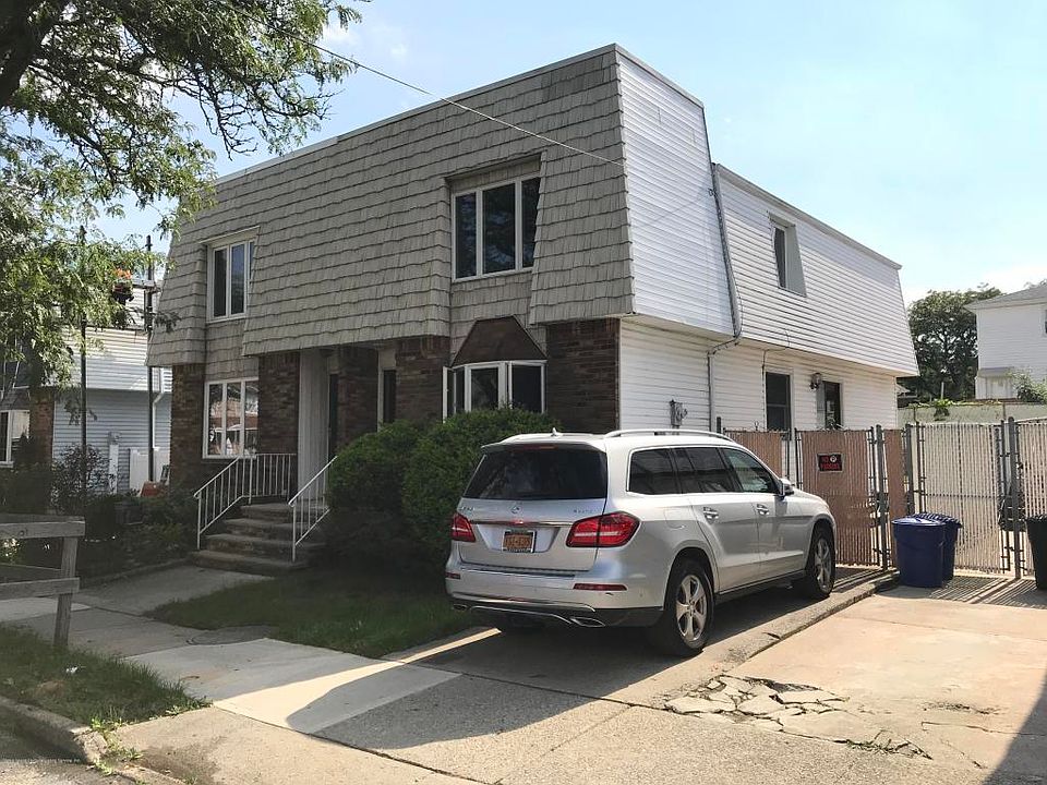 1st image of 60 Thornycroft Ave
