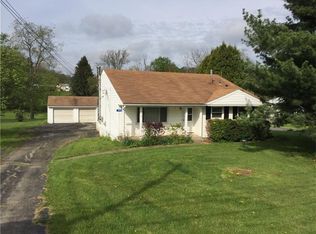 3552 Ellwood Rd, New Castle, PA 16101