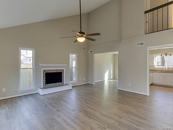 5th image of 13401 Oakleaf Ct