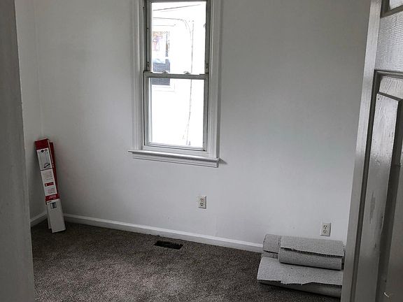 2nd image of 1327 Ferris Ave