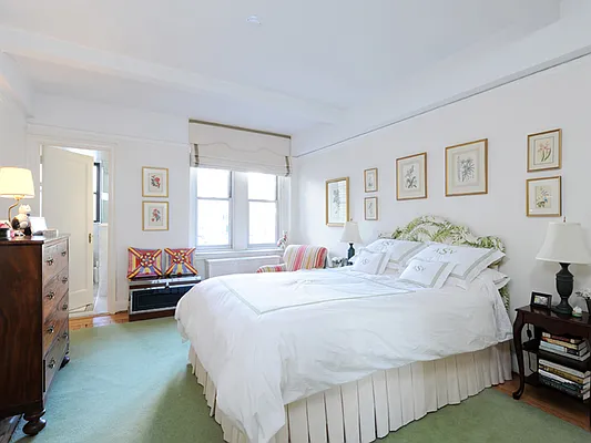 Sold by Sotheby's International Realty | media 10