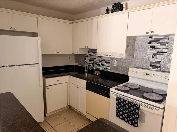 7100 NW 179th St, Hialeah, FL