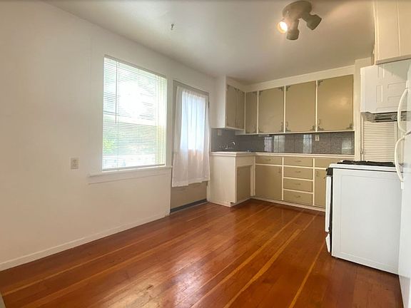 5th image of 100 Edgecliff Way