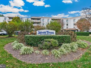 7501 Democracy Blvd APT B110, Bethesda, MD 20817