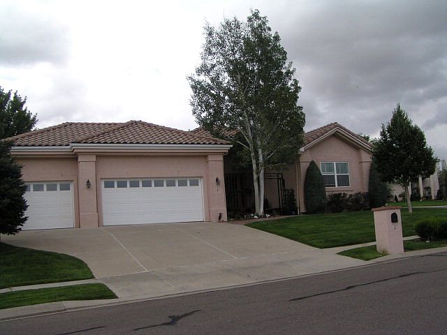 1st image of 1 Saint Andrews Ct