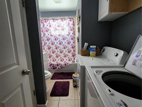 5th image of 10804 Newton Ave