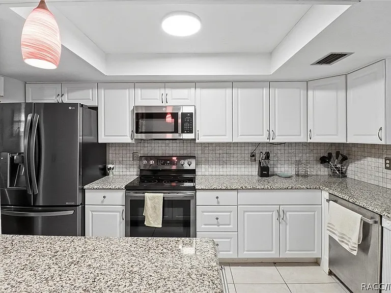 791 E Hartford St #1B — Photo 11
