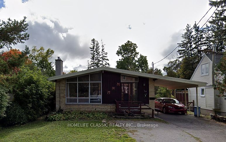 2nd image of 74 Richmond St