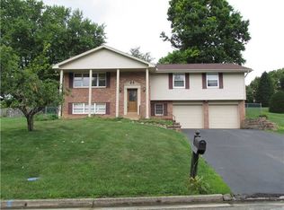 13 Chestnut Hill Dr, Greensburg, PA 15601