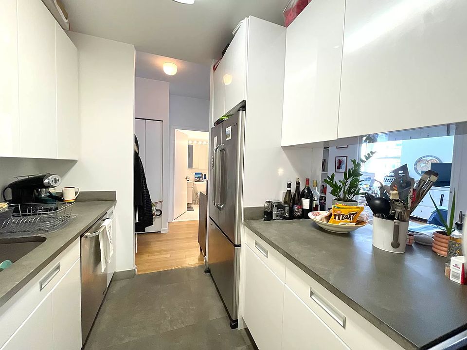 1st image of 99 John St APT 2407