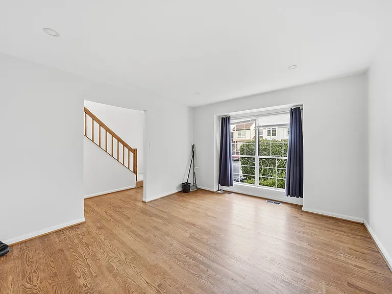 1603 Ingram Ter — Photo 15