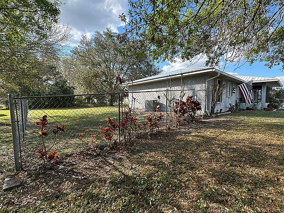 3rd image of 3497 NW 31st Ave