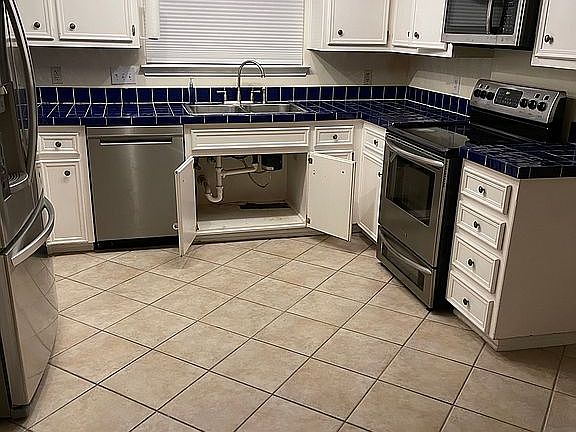 4th image of 9704 Beauchamp Sq