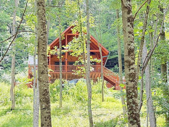 2nd image of 19479 Bogg Rd